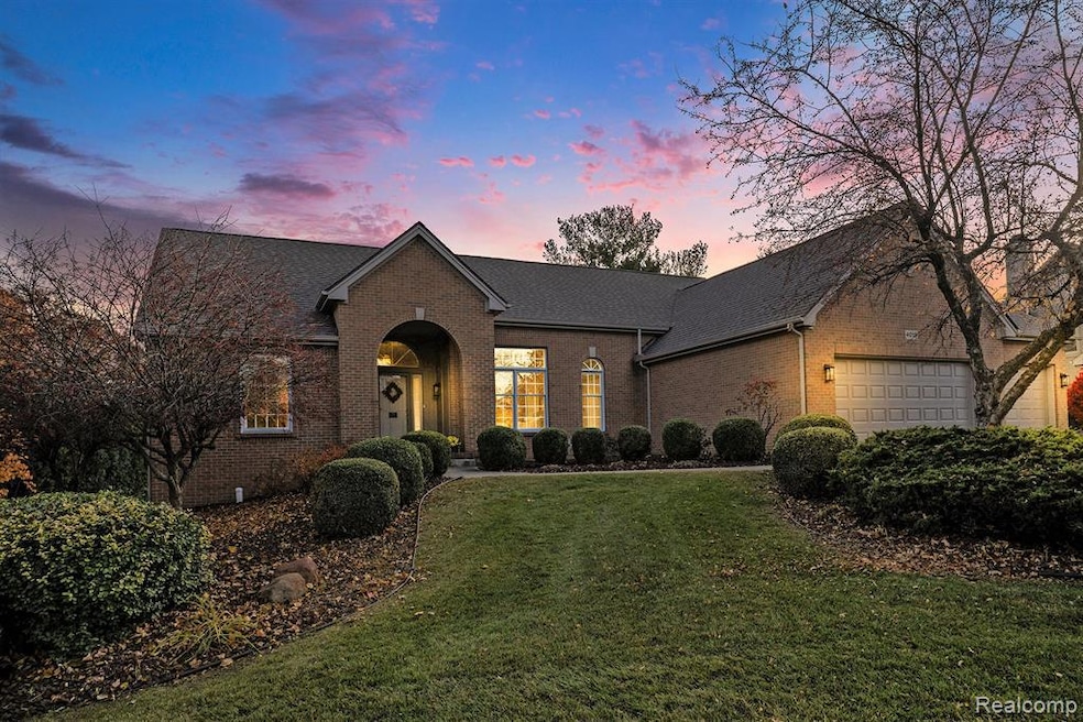 4019 Pine Ridge Ct unit 12, Fenton, MI 48430 - photo 1