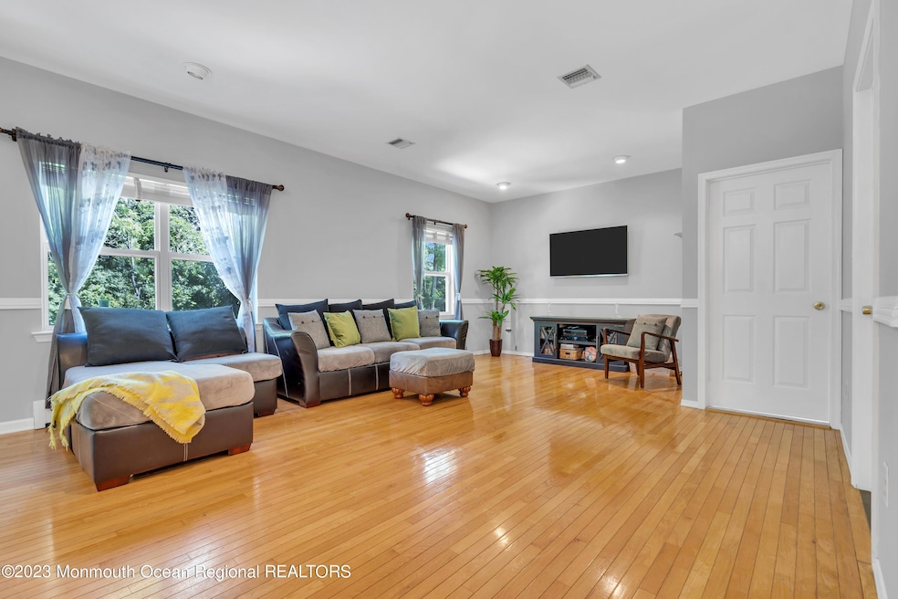 ** Marlboro Maples **