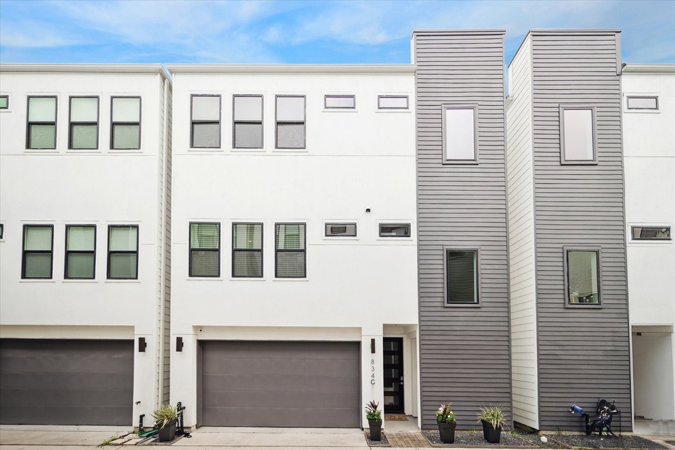 834 Fisher St unit C, Houston, TX 77018 - photo 1