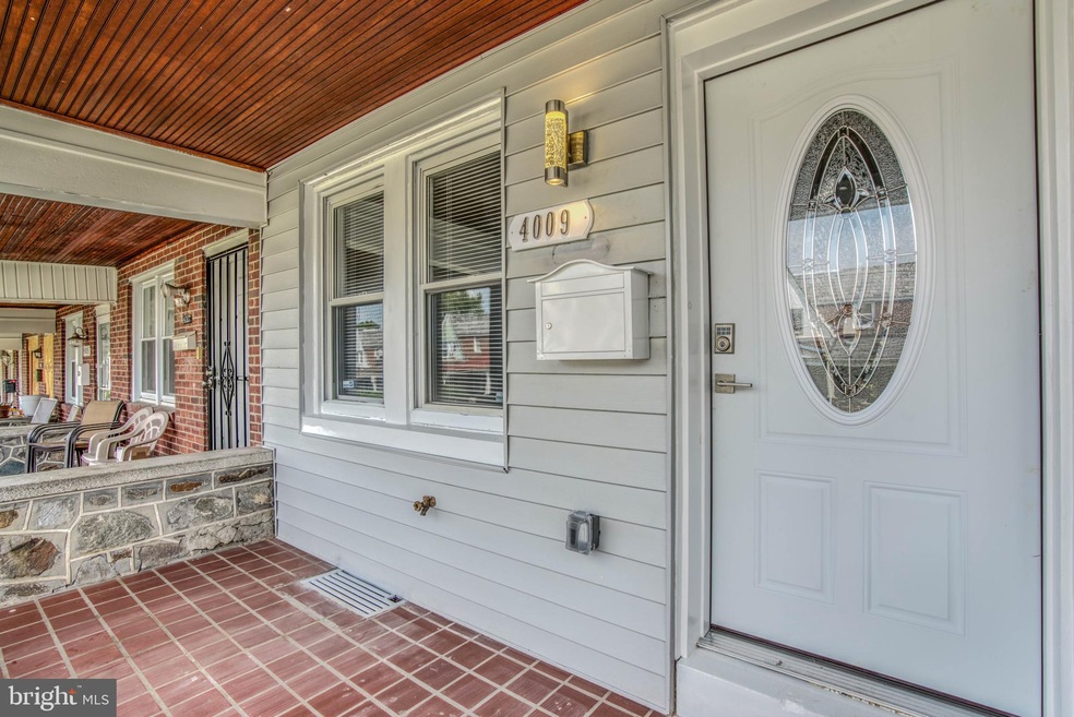 4009 Woodridge Rd, Baltimore, MD 21229 - photo 1