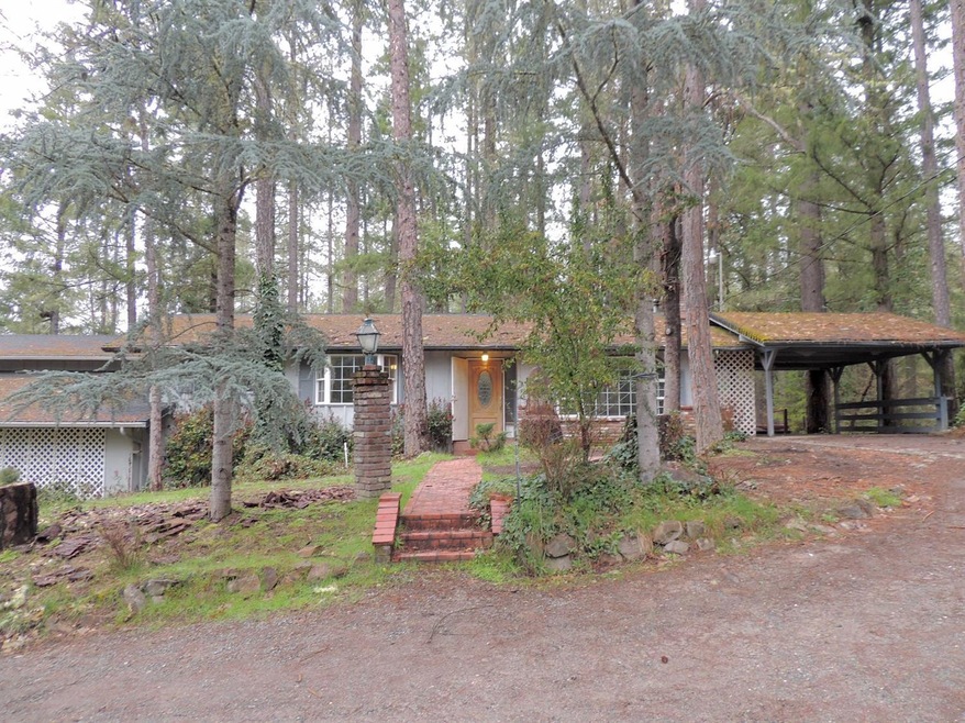 460 Penny Ln, Grants Pass, OR 97527 - photo 1