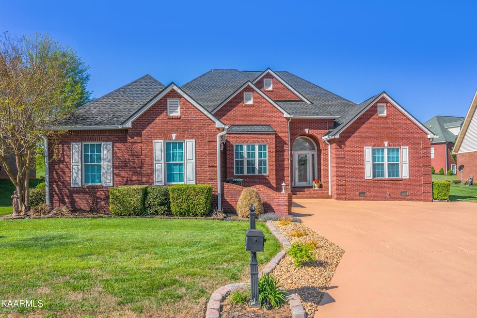 483 Lochmere Dr, Morristown, TN 37814
