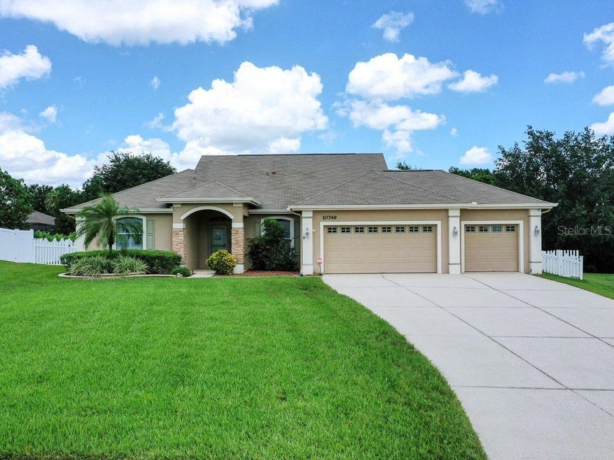 10749 Via Capri Ln, Clermont, FL 34711 - photo 1
