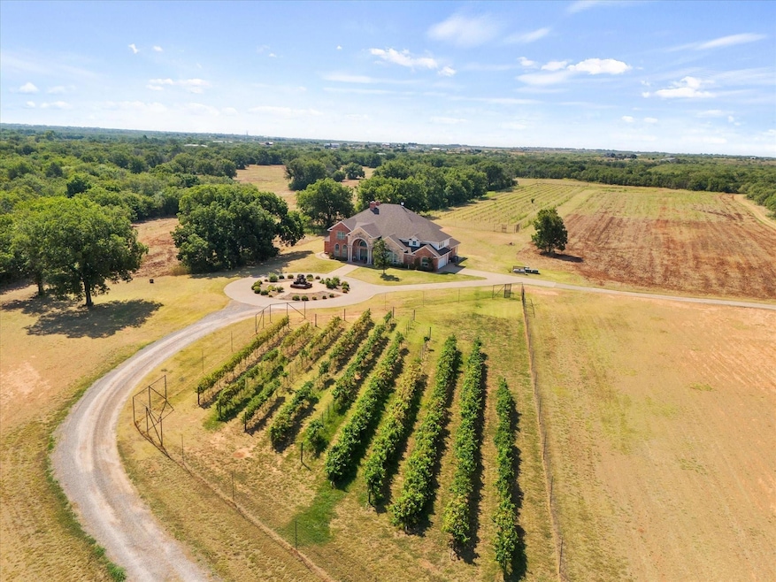 Welcome to Horseshoe Bend Cellars Vineyard & Winer