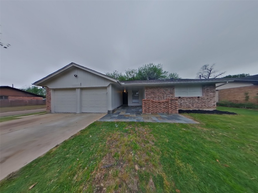 13154 Winding Wood Dr, Houston, TX 77038 - photo 1