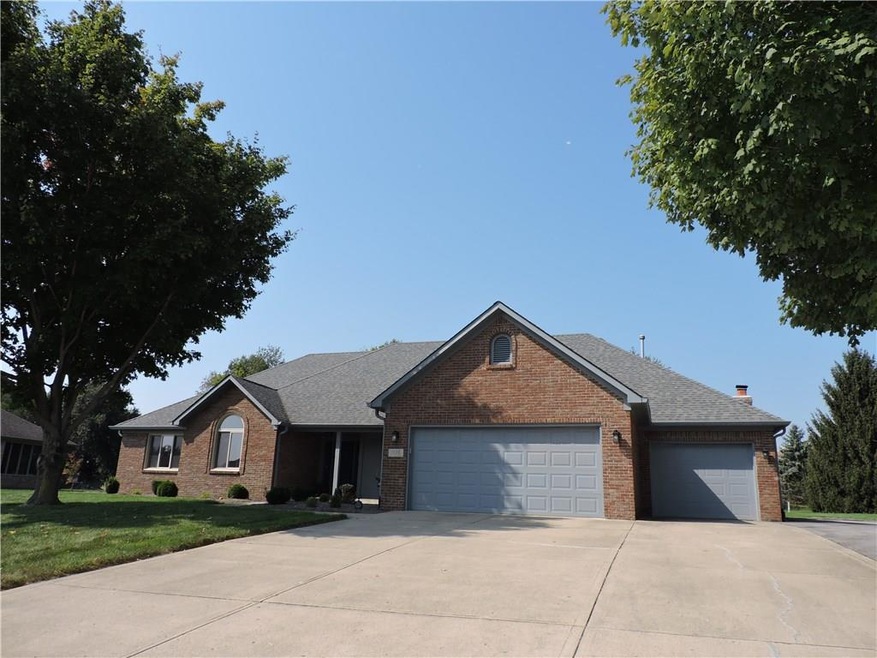 1730 Windmill Dr, Avon, IN 46123 - photo 1