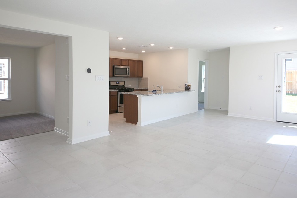 9307 Sandoval Cir, Magnolia, TX 77354 - photo 1