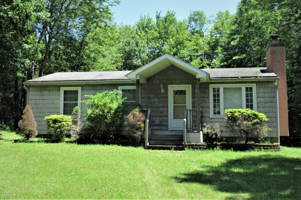 112 Moss Ct, Dingmans Ferry, PA 18328 - photo 1