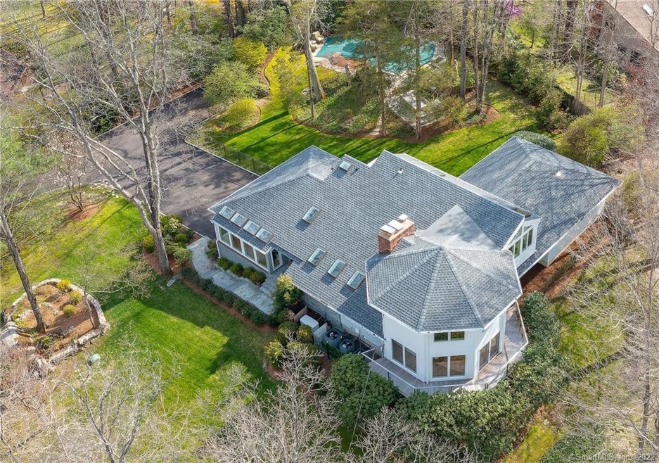 305 Laurel Rd, Stamford, CT 06903 - photo 1