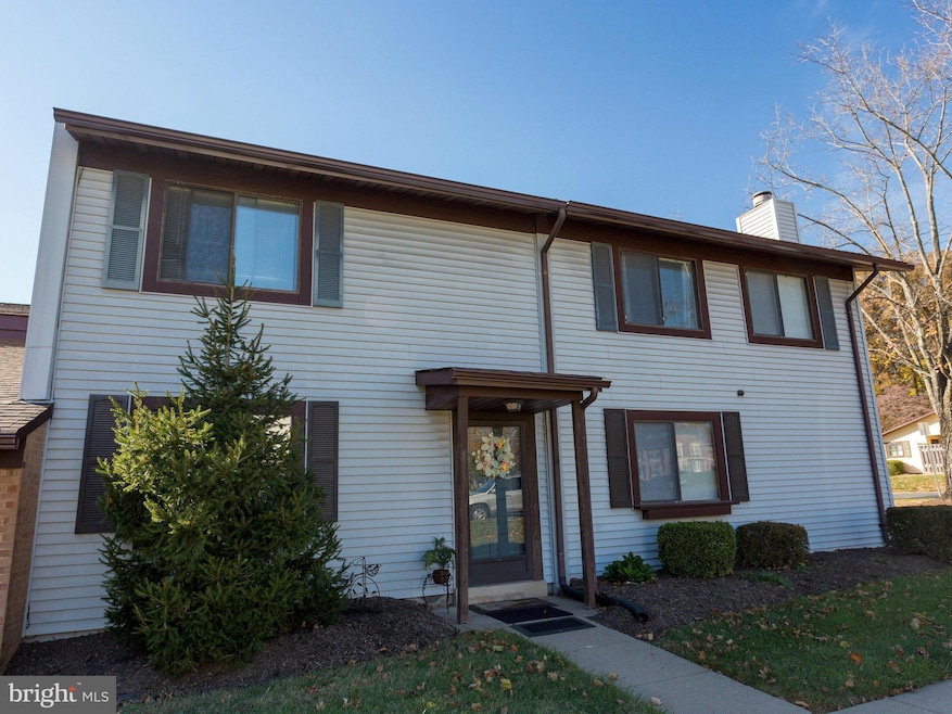 2576 Fox Ridge Ct unit 27, Woodbridge, VA 22192 - photo 1