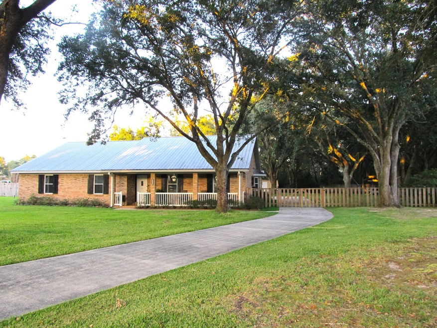 1856 Tillman Cir, Pensacola, FL 32526 - photo 1