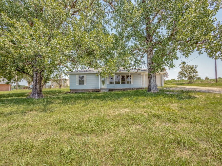 For Rent $1,300/month