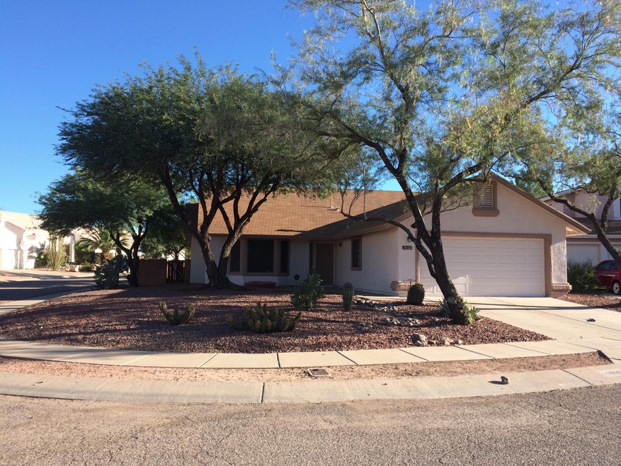9060 N Eaglestone Loop