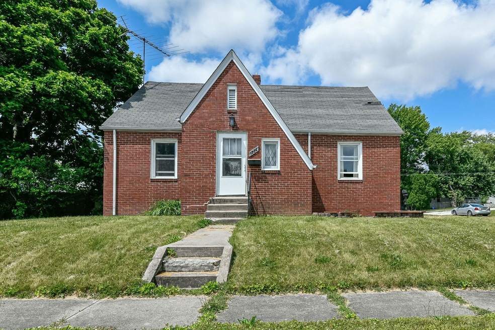 1934 N C St, Elwood, IN 46036 - photo 1