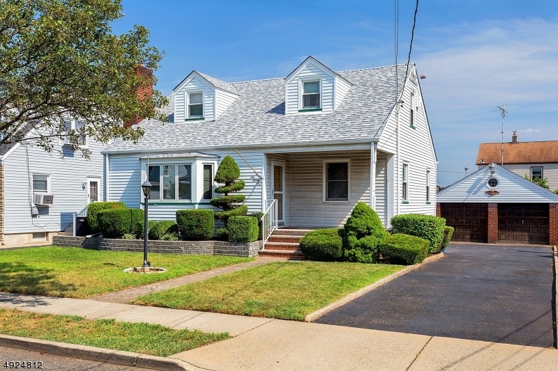 621 8th St, Carlstadt, NJ 07072 - photo 1
