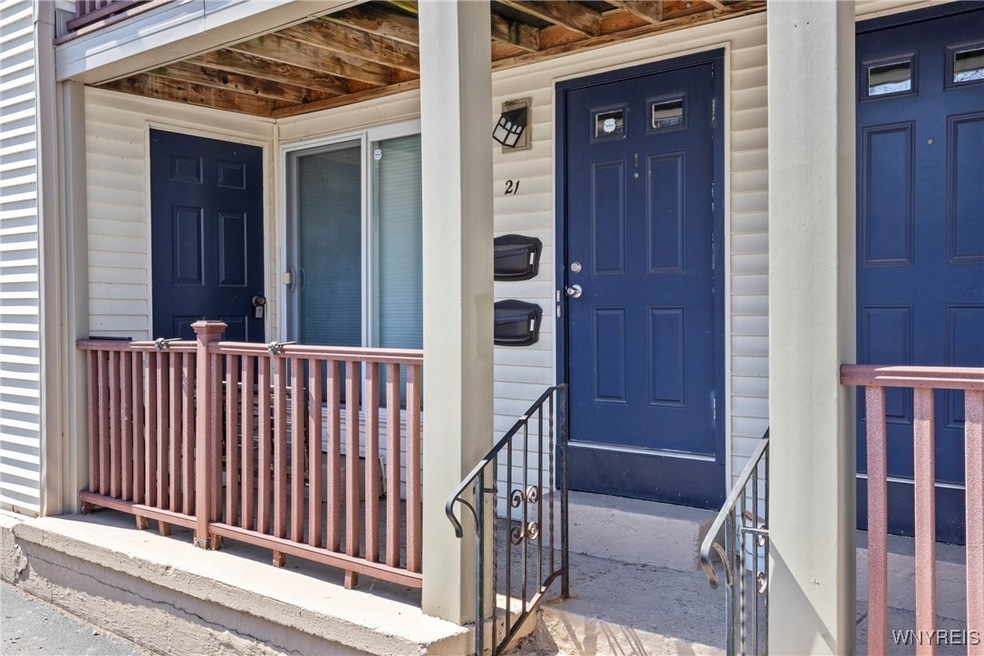 West Ferry Place Apartments unit 21A, Buffalo, NY 14222 - photo 1