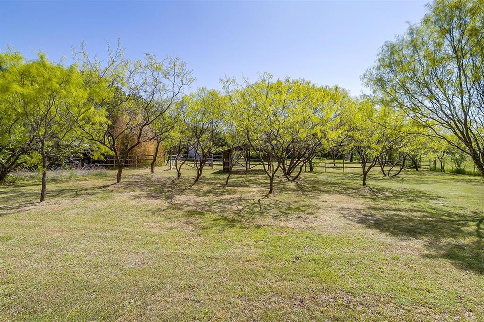 3323 Dove Creek Rd, Cleburne, TX 76031 - photo 1