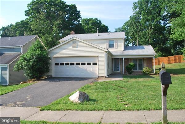 9211 Hunting Pines Place, Fairfax, VA 22032 - photo 1