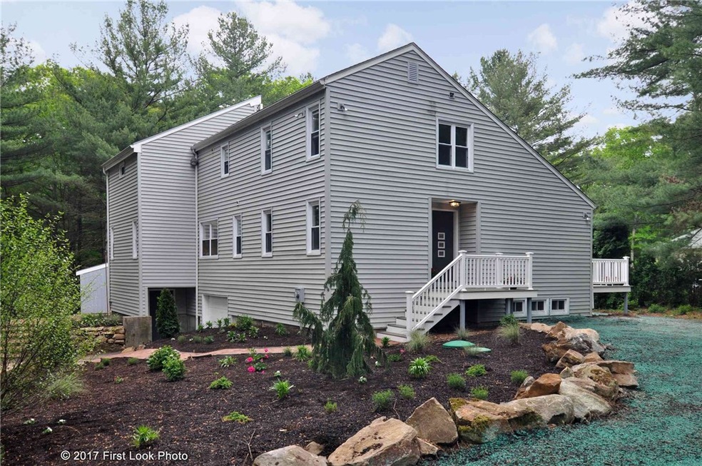 9 Tanglewood Dr, Greenville, RI 02828 - photo 1