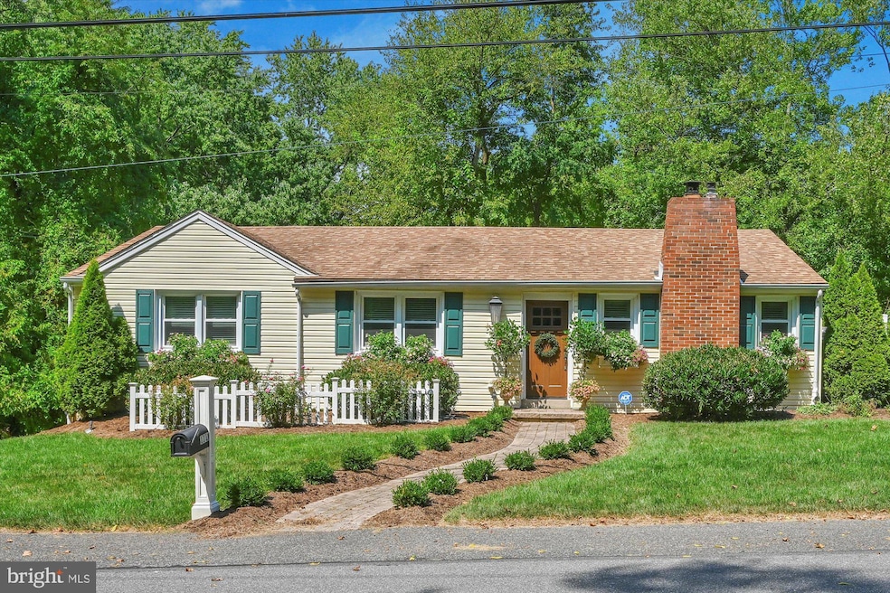 111 Harvey Rd, Wallingford, PA 19086 - photo 1