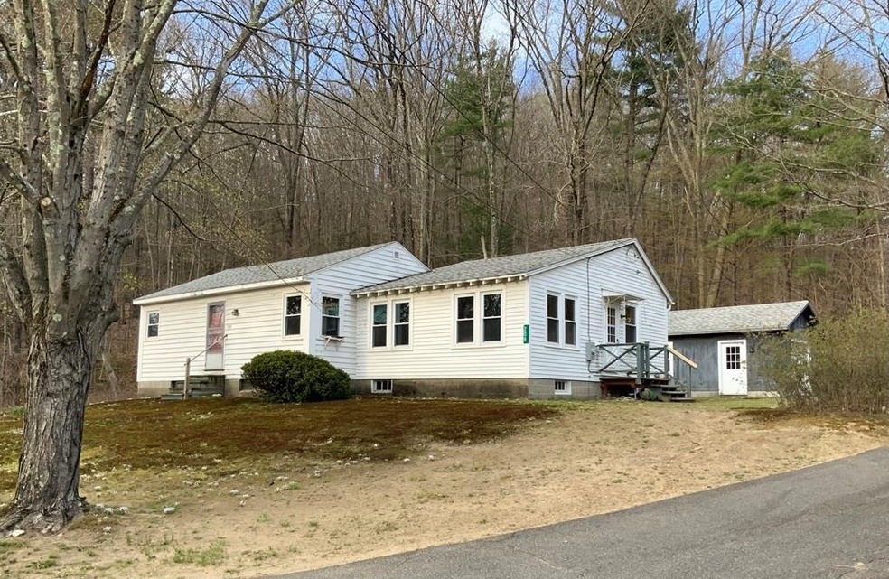 208 N Silver Ln, Sunderland, MA 01375 - photo 1