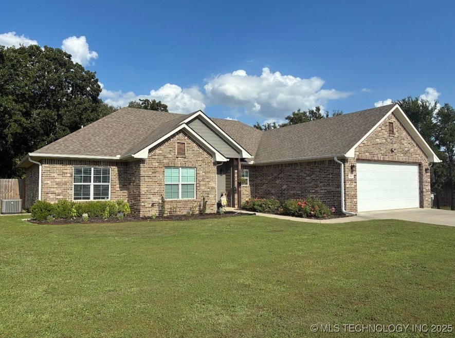 182 Edgewood Cir, Durant, OK 74701 - photo 1