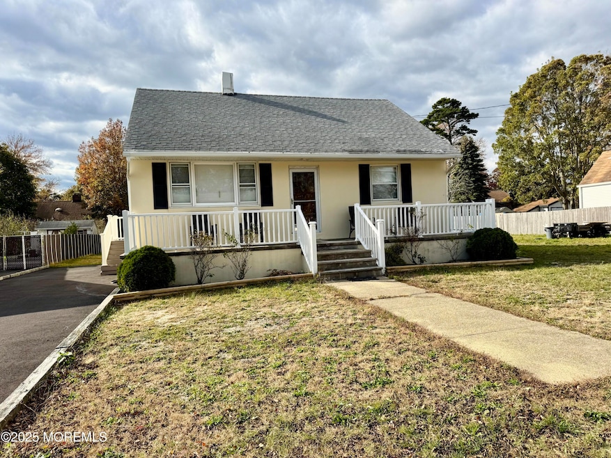 520 Lloyd Rd, Toms River, NJ 08753 - photo 1