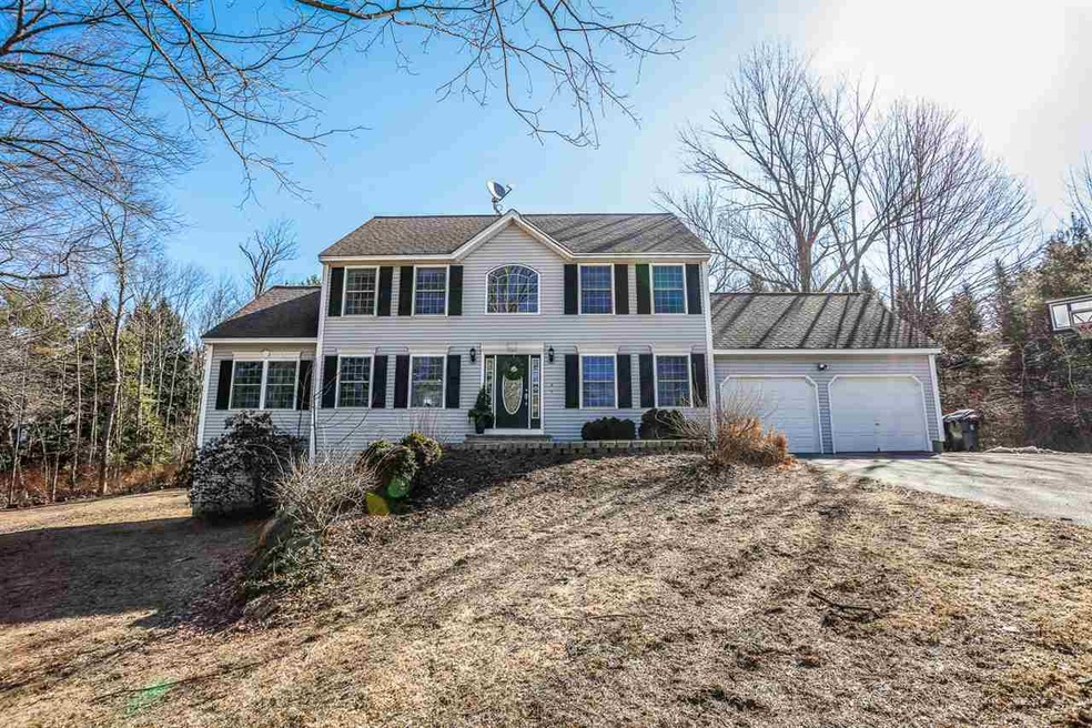 4 Lane Way, Londonderry, NH 03053 - photo 1