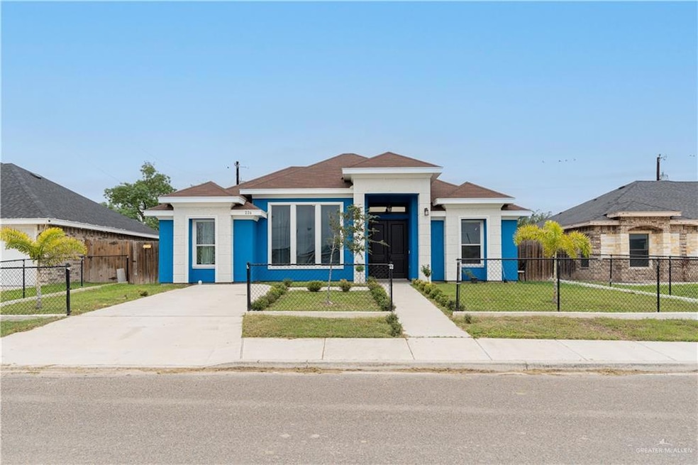 226 Spanish Oak Dr, Alamo, TX 78516 - photo 1