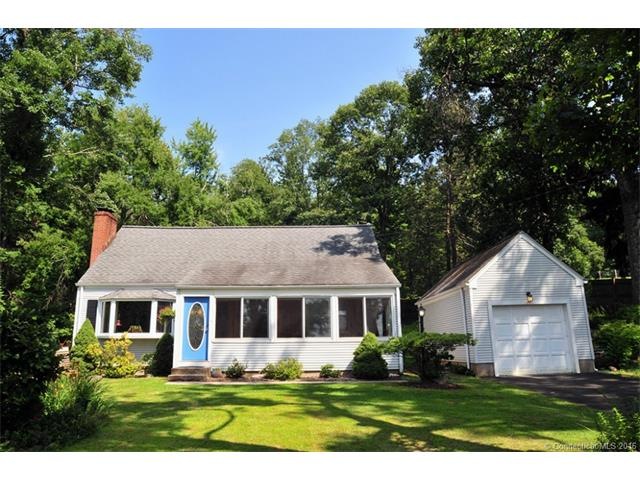 4 Bedroom Cape on lovely country road lovingly mai