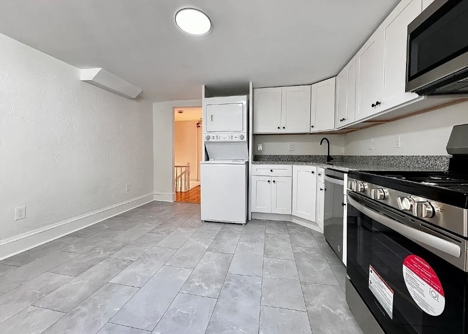 2 Bird St unit 6, Foxborough, MA 02035 - photo 1