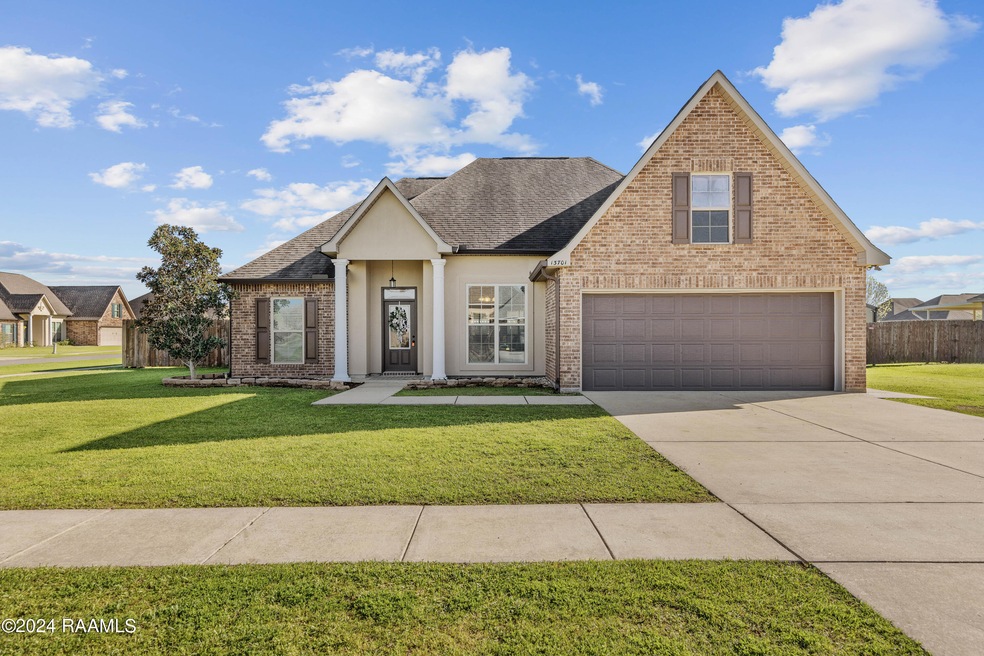 13701 Heritance Cir-1