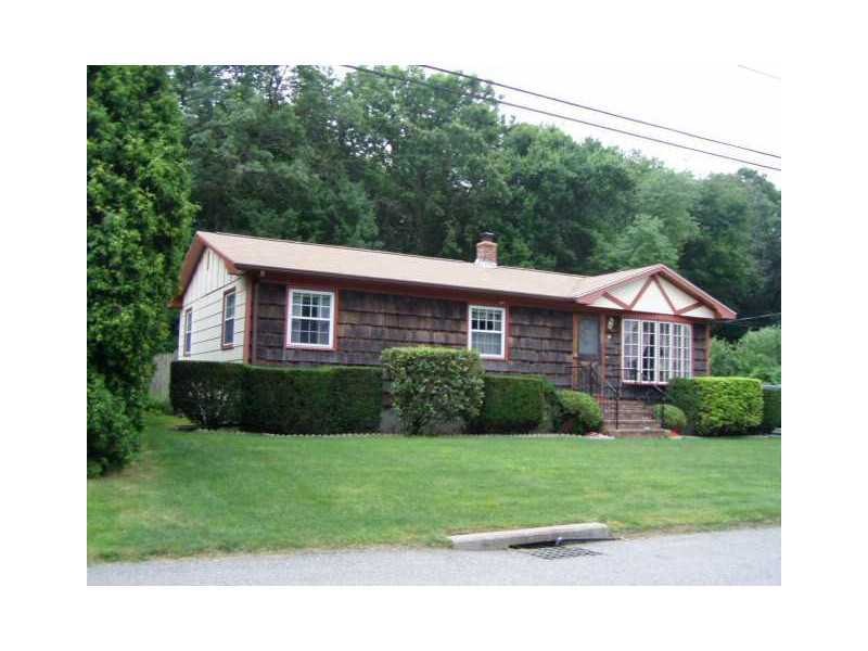 18 Colonial Dr, Warren, RI 02885 - photo 1