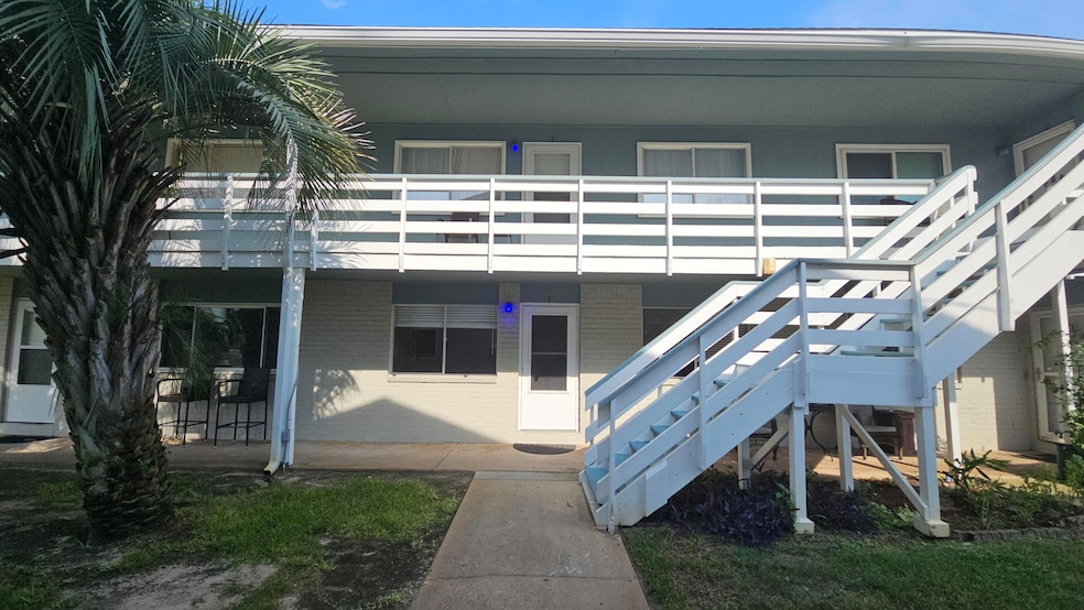 726 Eglin Pkwy NE unit 5A, Fort Walton Beach, FL 32547 - photo 1