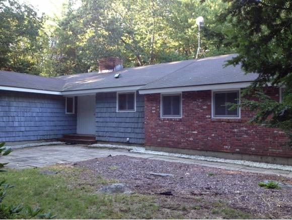 8 Random Rd, Bedford, NH 03110 - photo 1