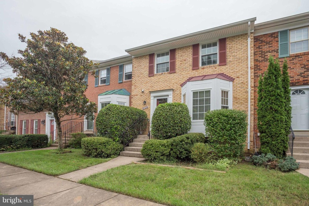 6028 Ticonderoga Ct, Burke, VA 22015 - photo 1