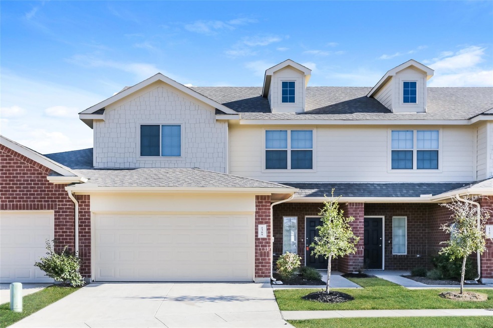 1309 Mallard Cove, Ennis, TX 75119 - photo 1