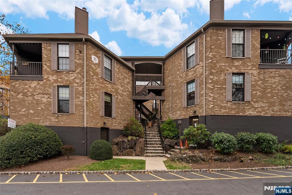 181 Long Hill Rd unit B 11 U 6, Little Falls, NJ 07424 - photo 1