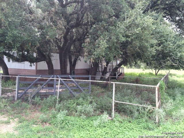 5740 Fm 462 N, Hondo, TX 78861 - photo 1