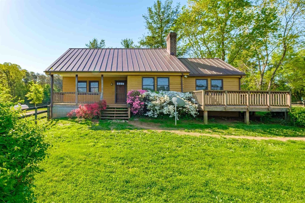 975 Wakefield Farm, Earlysville, VA 22936 - photo 1