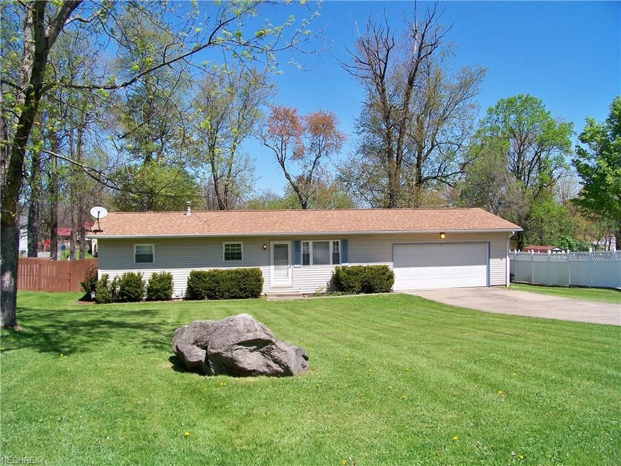 Welcome to 4921 Trafalgar St SW Canton! What a gre