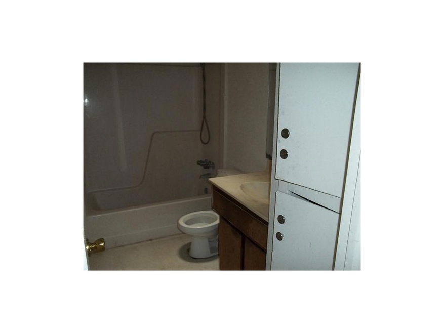 10701 Forest Ridge Ln unit C, El Paso, TX 79935 - photo 1