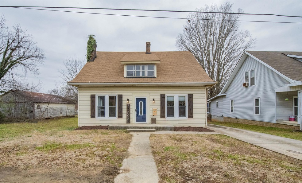 413 E Main St, Manchester, TN 37355 - photo 1