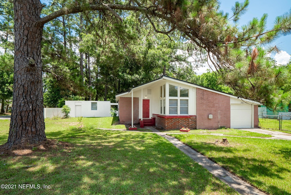 1113 Fountain Rd, Jacksonville, FL 32205 - photo 1