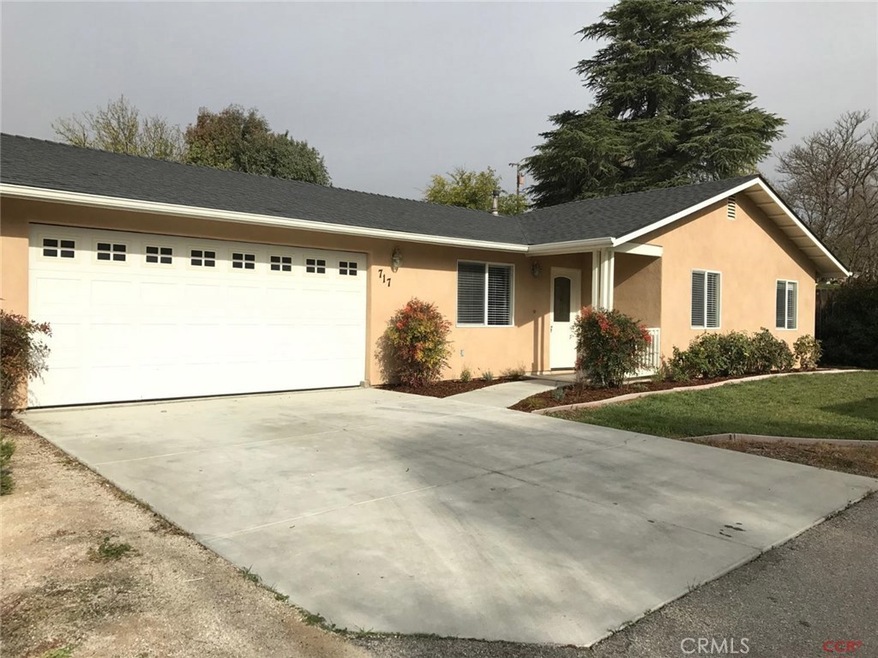 717 N Trigo Ln, Paso Robles, CA 93446 - photo 1