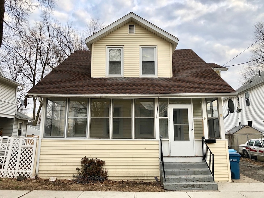 37 Day St unit 1, West Springfield, MA 01089 - photo 1