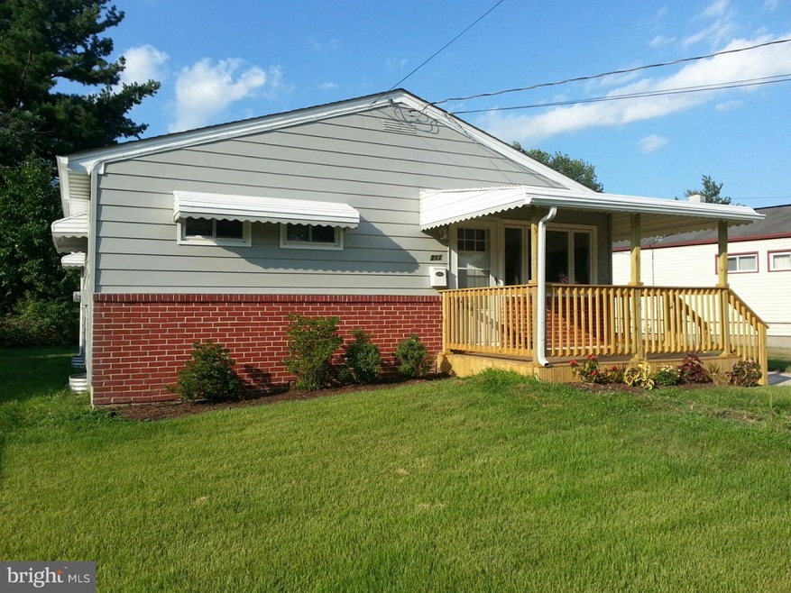 711 Holly Ln, Mount Holly, NJ 08060 - photo 1