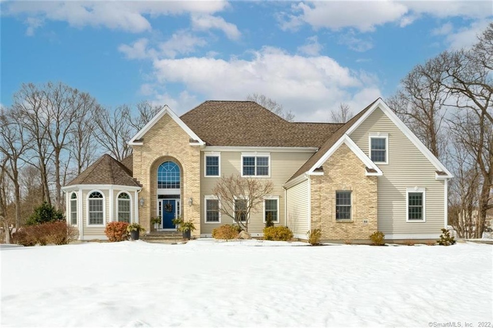 Welcome to 82 Metacomet View!!