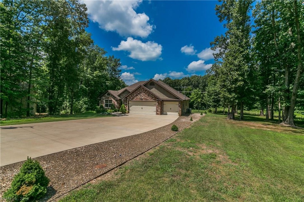 13 Worlaby Ln, Bella Vista, AR 72715 - photo 1