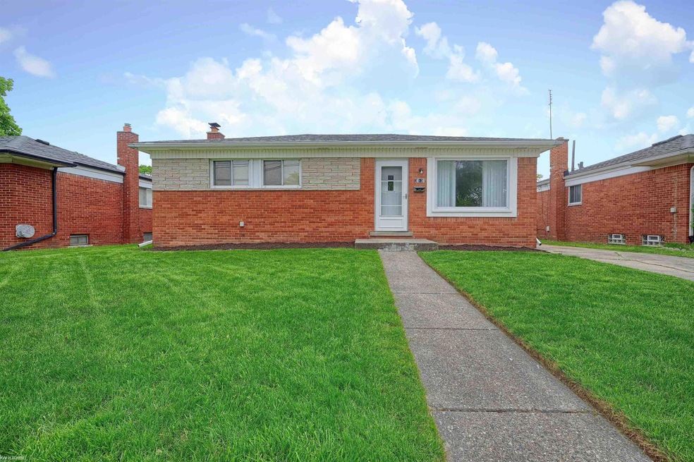 30136 Calahan Rd, Roseville, MI 48066 - photo 1